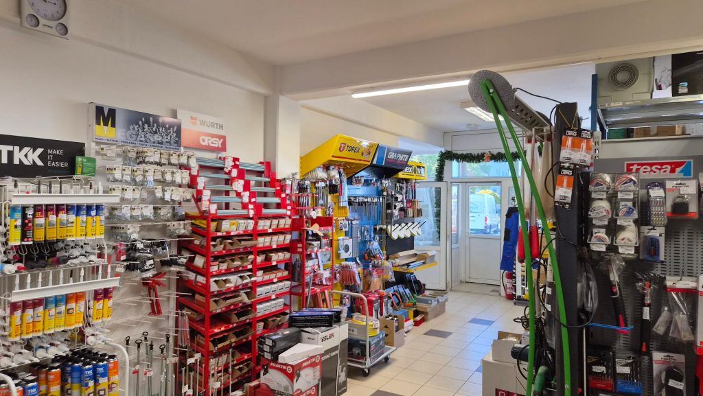 Silikoni i pjene TKK, vijci Würth, alat Topex i Graphite u trgovini STIL-PLET u Ivancu